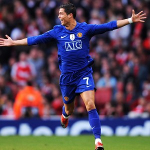 开云体育平台-斯图加特双后腰结构保障中场安全，斯图加特21